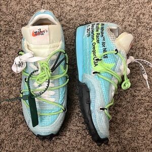 Off-White x Nike Waffle Racer “Vivid Sky”